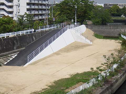 （一）淀川水系神崎川　堤防改築工事